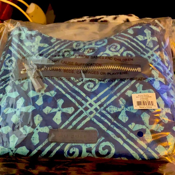 Vera Bradley Purse - Picture 1 of 1
